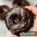Date-Kissed Donuts with Decadent Chocolate Glaze 16 Vegan Date-Sweetened Donuts with Chocolate Frosting