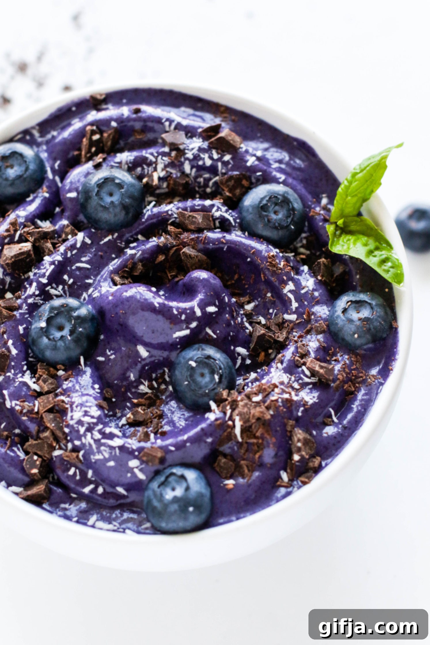 Blue Galaxy Smoothie Bowl (Banana-Free)